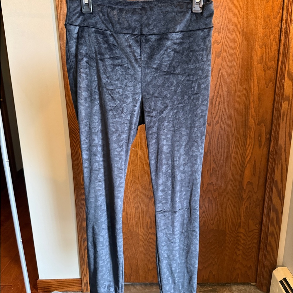 LuLaRoe Black Leopard Print Leggings
